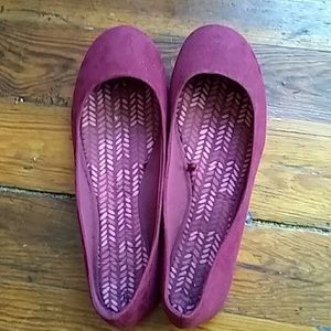 Time and true size 9 Slide on dress shoes